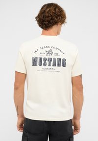 Футболка Футболка