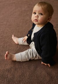 Вязаная кофта Вязаная кофта