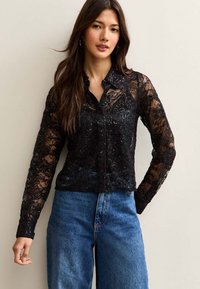 Кружевная блузка