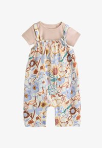 Набор одежды