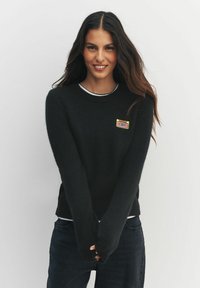 Пуловер Пуловер