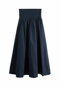 Платье без бретелек