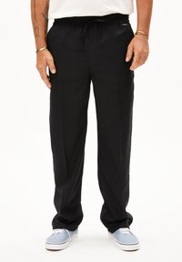 Льняные брюки