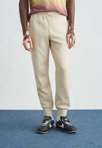 Спортивные штаны