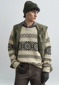 Пуловер Пуловер