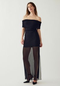 Платье макси