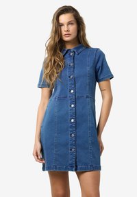 Джинсовое платье