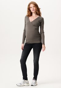 Джинсы для беременных