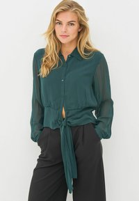 Блузка-рубашка