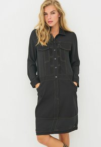 Джинсовое платье