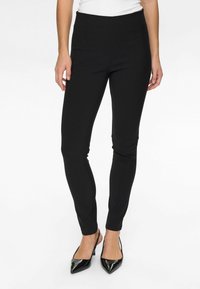 Узкие брюки