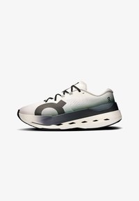 Беговые кроссовки