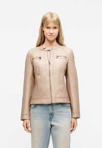 Байкерская куртка