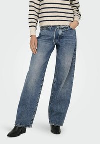 Широкие брюки