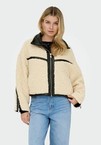 Флисовая куртка