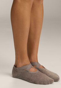 Короткие носки