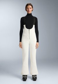 Спортивные штаны