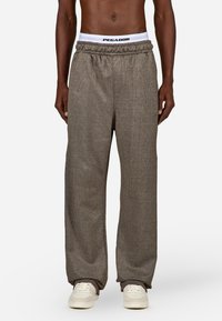 Спортивные штаны