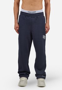 Спортивные штаны