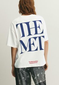 Футболка Футболка