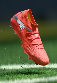 Футбольные бутсы