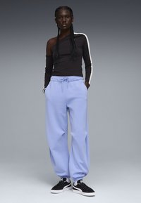 Спортивные штаны