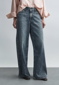 Джинсы Джинсы