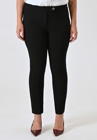 Узкие брюки