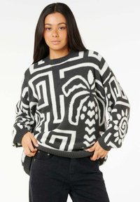 Длинный пуловер