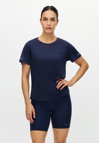 Спортивная майка