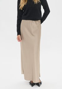 Длинная юбка