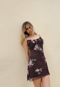 Короткое платье