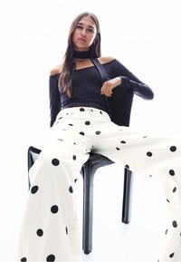 Свободные джинсы