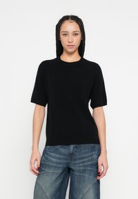 Пуловер с коротким рукавом