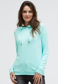 Пуловер с капюшоном