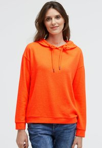 Пуловер с капюшоном