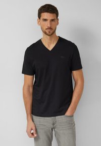 Футболка Футболка