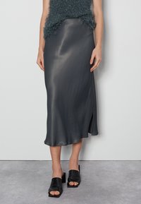 Юбка-карандаш