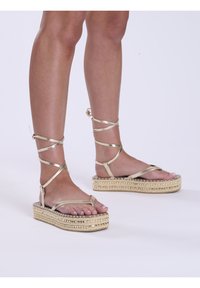 Римские сандалии Римские сандалии