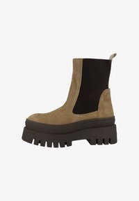 Полусапожки на платформе