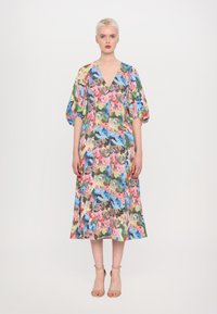 Летнее платье