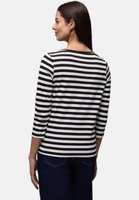 Майка с рукавом три четверти