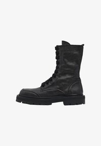 Ботинки на шнуровке Ботинки на шнуровке