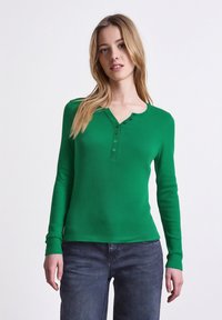 Лонгслив Лонгслив