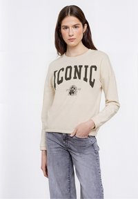 Лонгслив Лонгслив