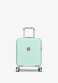 Чемодан на колесах