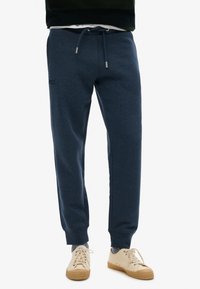 Спортивные штаны