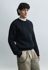 Пуловер Пуловер