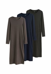 Вязаное платье