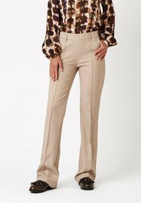 Свободные джинсы